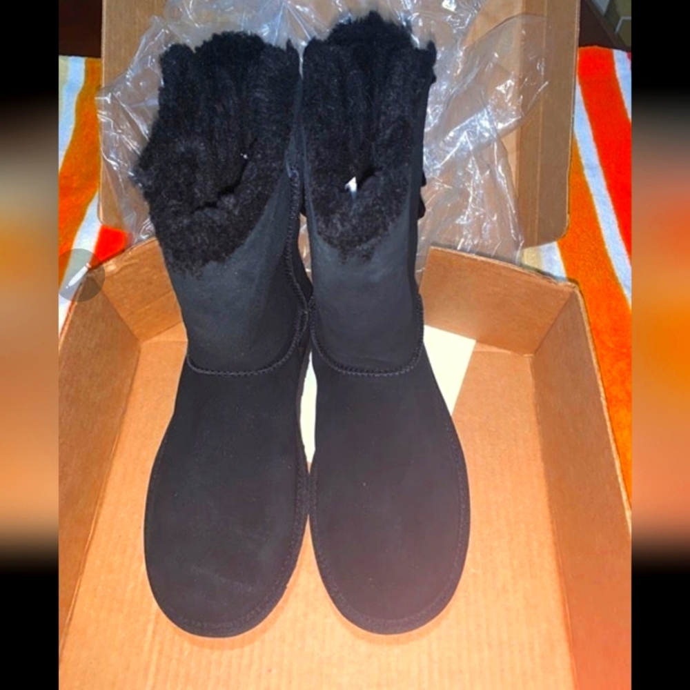 Women Ugg boots size 9